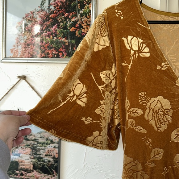 Mustard velvet wrap dress - Picture 3 of 5